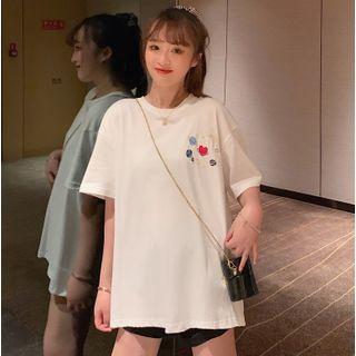 Short Sleeve Embroidered Glittered T-shirt