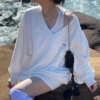 Deep V-neck Sweatshirt