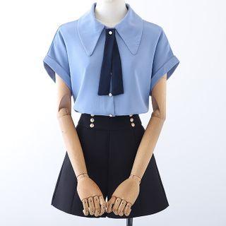 Short-sleeve Collard Tie-neck Blouse