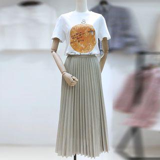 Set: Short-sleeve Printed T-shirt + Pleated Midi Skirt