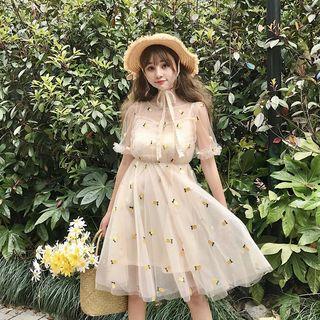 Set: Short-sleeve Embroidered Mesh A-line Dress + Slipdress As Shown In Figure - One Size