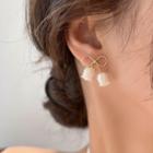 Bow Tulip Stud Earring Type A - White - One Size