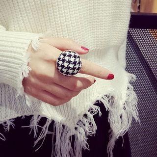 Button Ring