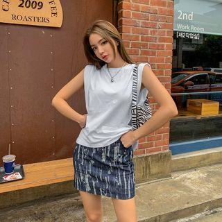 Round-neck Padded-shoulder Tank Top