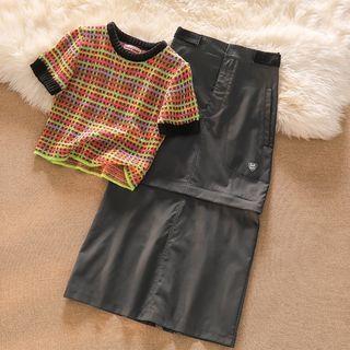 Short-sleeve Plaid Sweater / Plain Midi Skirt