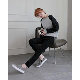 Contrast Raglan-sleeve Cotton Sweatshirt