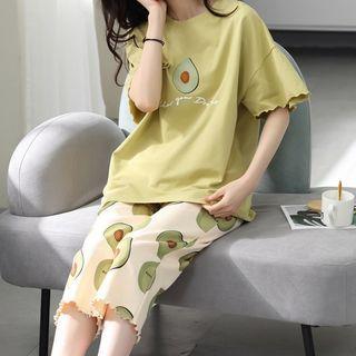 Loungewear Set : Short-sleeve Avocado Print Top + Capri Pants