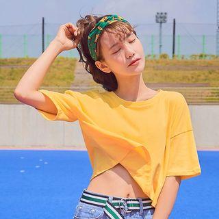 Short-sleeve Cropped Colored T-shirt