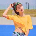 Short-sleeve Cropped Colored T-shirt
