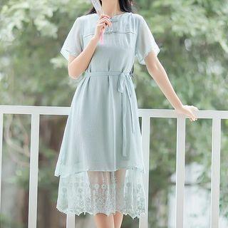 Short-sleeve Lace Paneled Frog Buttoned A-line Midi Chiffon Dress