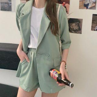 Elbow-sleeve Blazer / Wide-leg Shorts