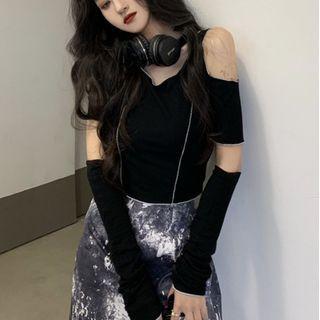 Set: Short-sleeve Cold-shoulder Top + Oversleeves