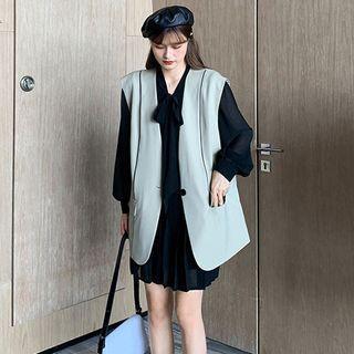 Buttoned Vest / Long-sleeve Mesh Dress