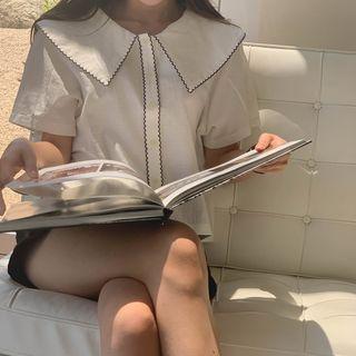 Puritan-collar Scalloped Blouse