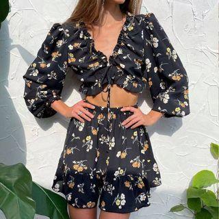 Set: Puff-sleeve Floral Top + Mini Skirt