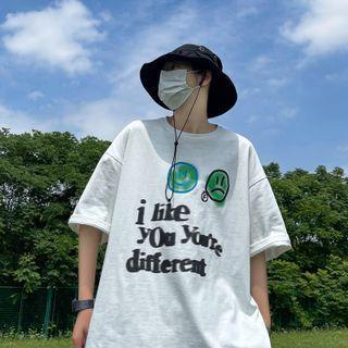 Lettering Smiley Print T-shirt