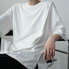 Round-neck Asymmetric-hem Short-sleeve Top