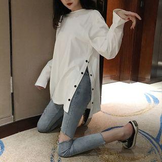 Button-side Long T-shirt