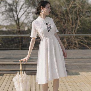 Short-sleeve Embroidered A-line Lace Dress