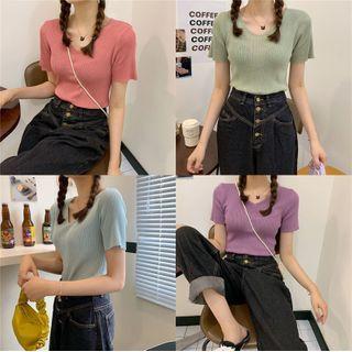 V-neck Knit Plain T-shirt