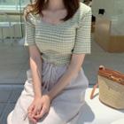 U-neck Checked T-shirt