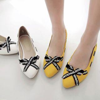 Lettering Ribbon Low Heel Pumps