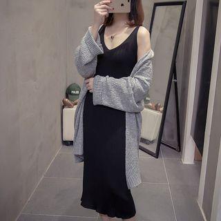 Set: Oversized Cardigan + Sleeveless Midi Dress