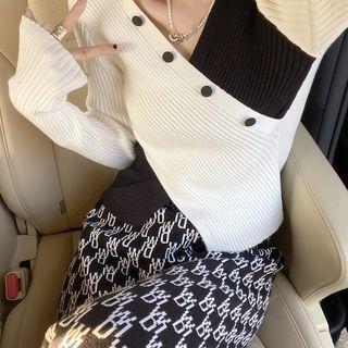 V-neck Two Tone Cropped Top / High-waist Printed Straight-cut Pants