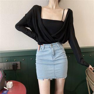 Deep V-neck Hooded Light Top / Camisole