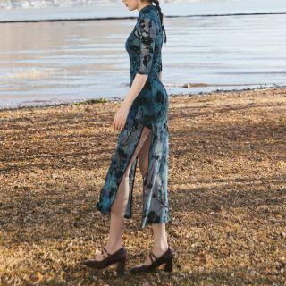 3/4-sleeve Stand Collar Cutout Slit Midi Sheath Dress