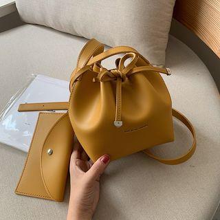 Set: Bucket Bag + Wristlet