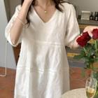 Short-sleeve V-neck Shift Dress White - One Size