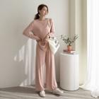 Set: Slit-side T-shirt + Wide-leg Pants