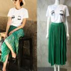 Short-sleeve T-shirt/pleated Long Skirt