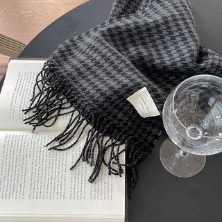 Fringe Houndstooth Muffler Scarf