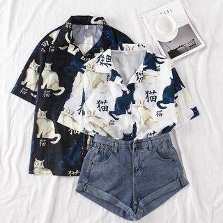 Short-sleeve Cat Printed Blouse / Roll Up Denim Shorts