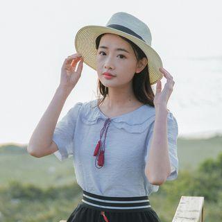 Short-sleeve Ruffle Collared Blouse