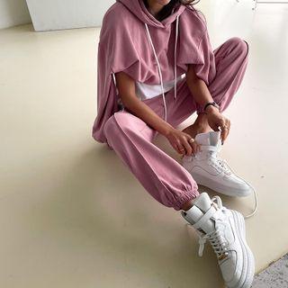 Set: Cropped Hoodie + Pintuck-front Jogger Pants