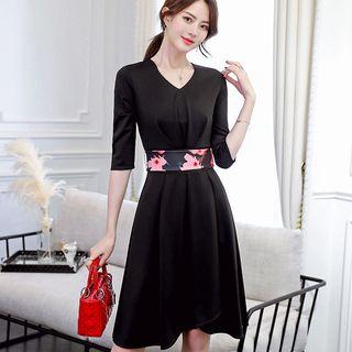 Patchwork V-neck A-line Midi Dress