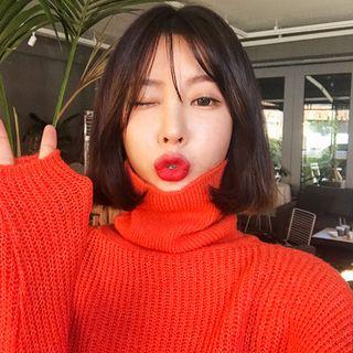 Turtleneck Drop-shoulder Sweater