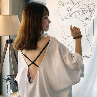 3/4-sleeve Open Back Lettering T-shirt