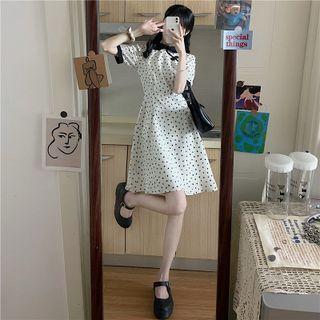 Short-sleeve Collared Heart Print A-line Dress