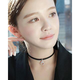 Hoop-pendant Pleather Choker