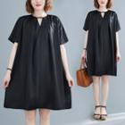 Short-sleeve Keyhole A-line Dress