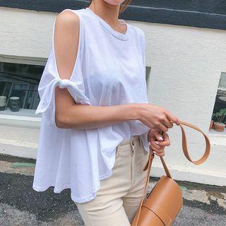 Knotted Cold-shoulder Flared Top