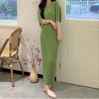 Elbow-sleeve Ribbed Maxi Shift Dress