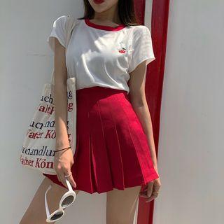 Short-sleeve Cherry Embroidered T-shirt / Pleated Skirt
