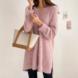 V-neck Long Boucle Knit Top