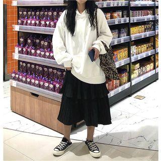 Pocket Front Hooded Pullover / Layered A-line Skirt