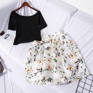 Set: Short-sleeve T-shirt + Floral Shorts As Shown In Figure - One Size